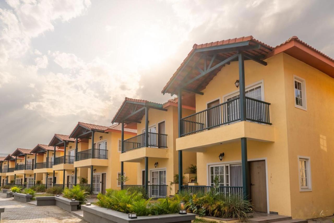 The Fern Wisteria Resort Dhari