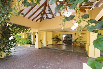 Apartotel & Suites Villas Del Rio