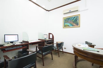 Apartotel & Suites Villas Del Rio