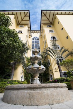 Apartotel & Suites Villas Del Rio