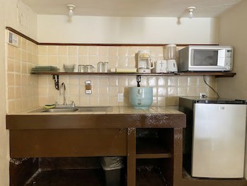 Puerto De Luna Pet Friendly & Family Suites Hotel