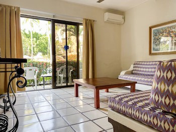 Puerto De Luna Pet Friendly & Family Suites Hotel