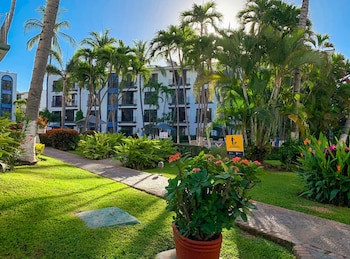 Puerto De Luna Pet Friendly & Family Suites Hotel