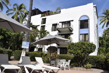 Puerto De Luna Pet Friendly & Family Suites Hotel