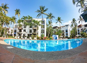 Puerto De Luna Pet Friendly & Family Suites Hotel