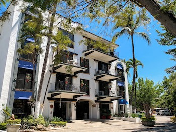 Puerto De Luna Pet Friendly & Family Suites Hotel