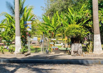 Puerto De Luna Pet Friendly & Family Suites Hotel