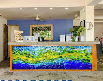 Puerto De Luna Pet Friendly & Family Suites Hotel