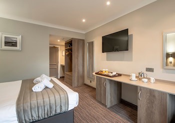 The Hog's Back Hotel & Spa Farnham