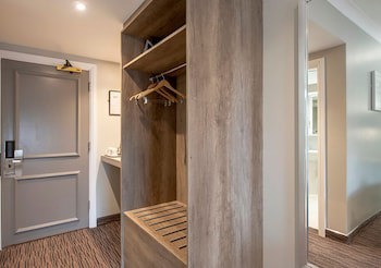 The Hog's Back Hotel & Spa Farnham