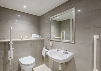 The Hog's Back Hotel & Spa Farnham