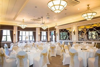 The Hog's Back Hotel & Spa Farnham