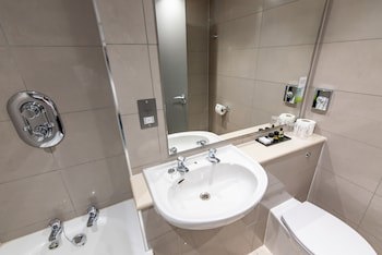 The Hog's Back Hotel & Spa Farnham