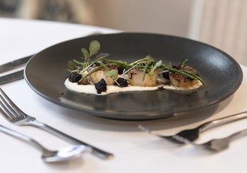 The Hog's Back Hotel & Spa Farnham