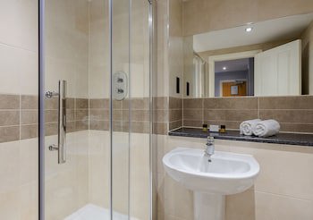 The Hog's Back Hotel & Spa Farnham