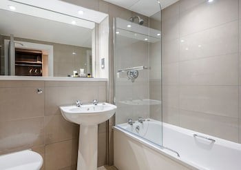 The Hog's Back Hotel & Spa Farnham