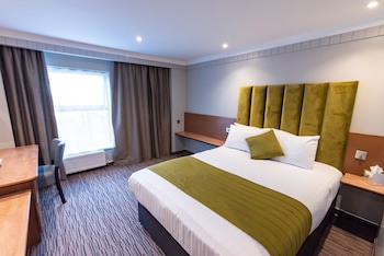 The Hog's Back Hotel & Spa Farnham