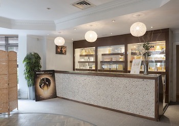 The Hog's Back Hotel & Spa Farnham
