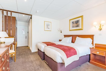 St Pierre Park Hotel & Golf
