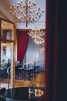 Clarion Grand Hotel