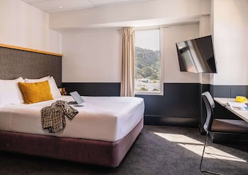 Atura Wellington