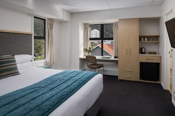 Atura Wellington
