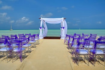 Barcelo Aruba