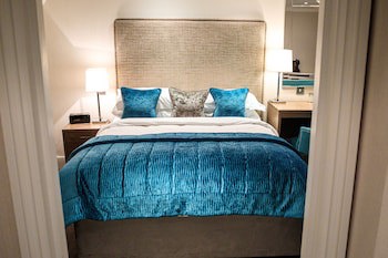 Alexander House And Utopia Spa
