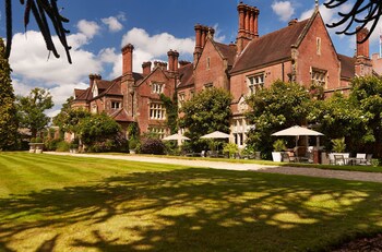 Alexander House And Utopia Spa
