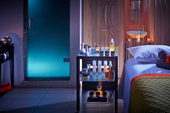 Alexander House And Utopia Spa