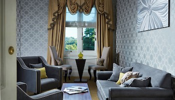 Alexander House And Utopia Spa