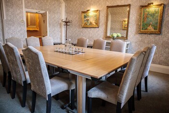 Alexander House And Utopia Spa