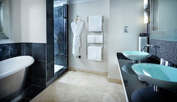 Alexander House And Utopia Spa