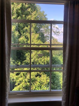 Alexander House And Utopia Spa