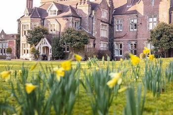 Alexander House And Utopia Spa