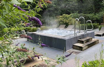Alexander House And Utopia Spa