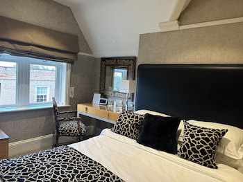 Alexander House And Utopia Spa