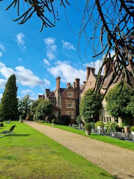 Alexander House And Utopia Spa