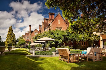 Alexander House And Utopia Spa