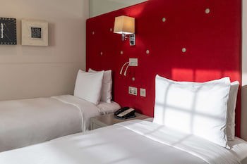 Doubletree By Hilton London West End