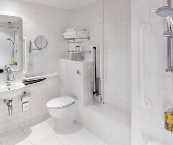 Doubletree By Hilton London West End