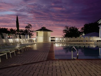 Allamanda Beach Hotel