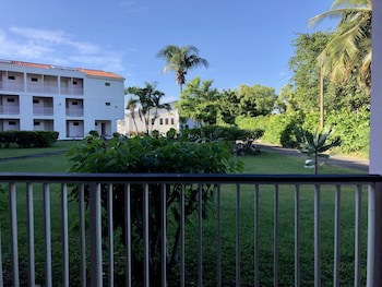 Allamanda Beach Hotel