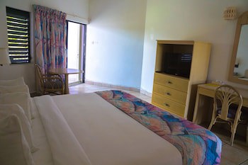 Allamanda Beach Hotel