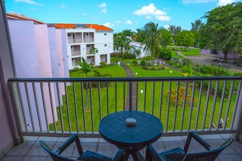 Allamanda Beach Hotel