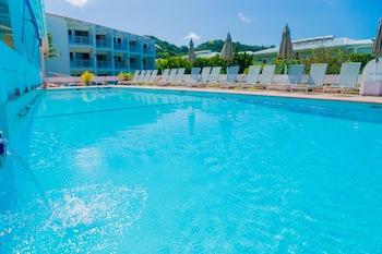 Allamanda Beach Hotel