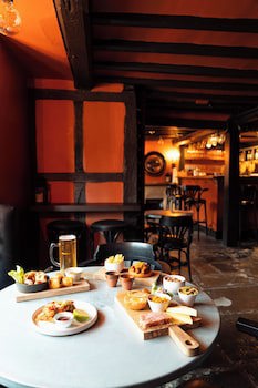The Lygon Arms - An Iconic Luxury Hotel