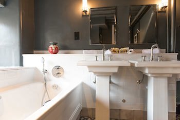 The Lygon Arms - An Iconic Luxury Hotel