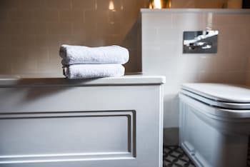 The Lygon Arms - An Iconic Luxury Hotel