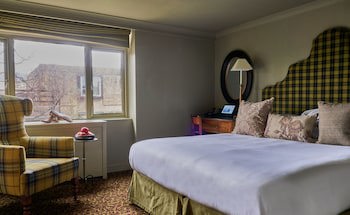 The Lygon Arms - An Iconic Luxury Hotel